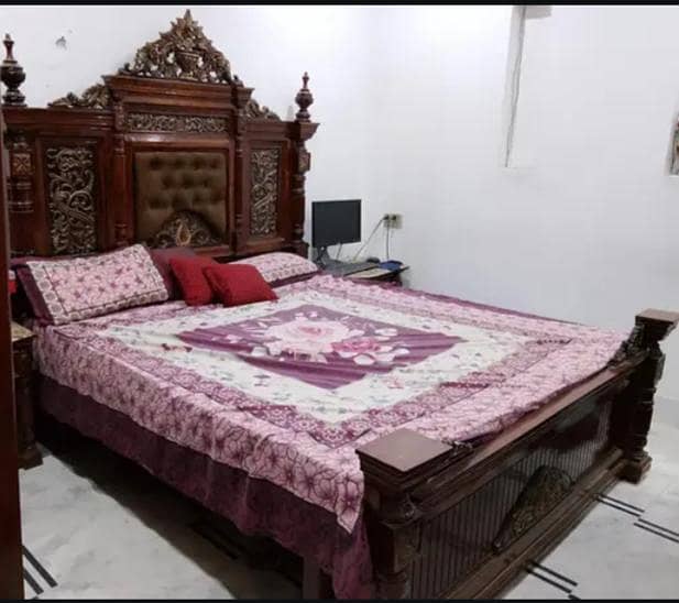 king size bed 0