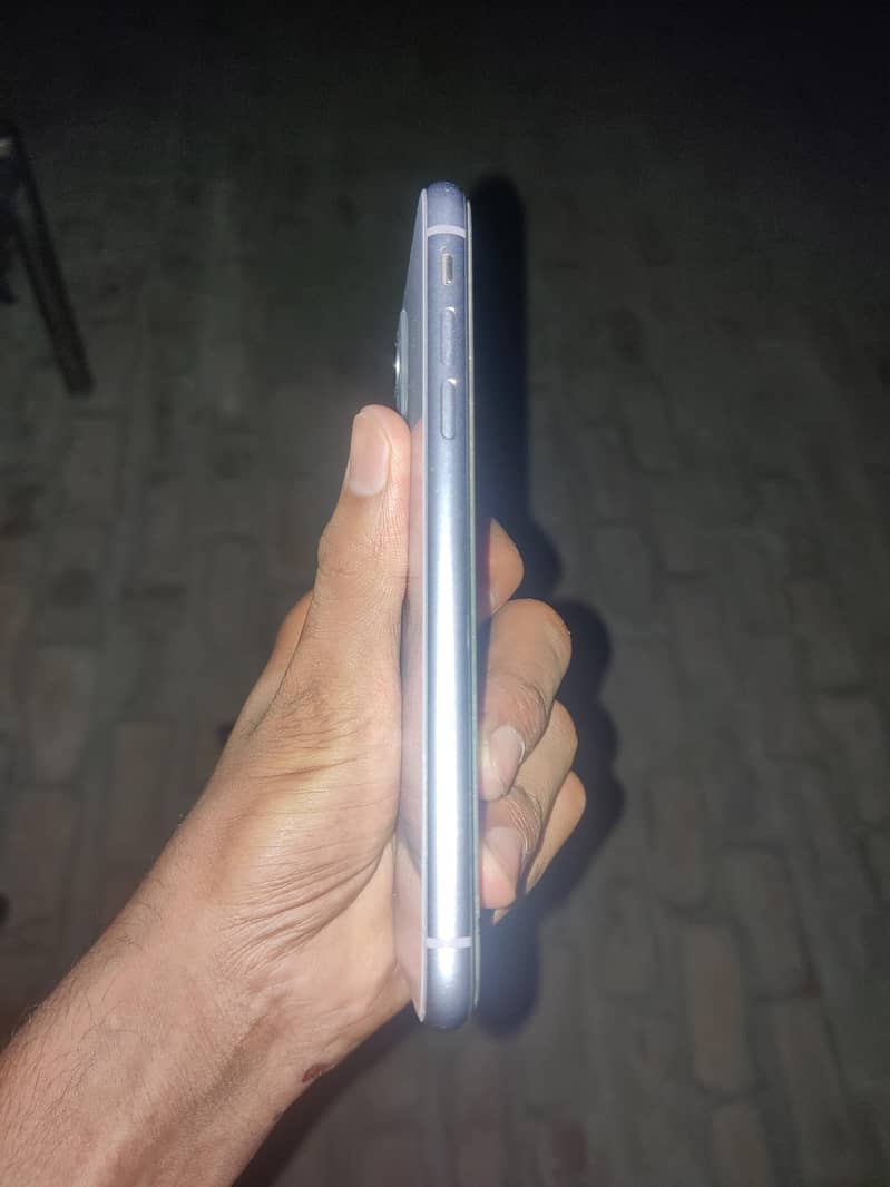 Apple iPhone 11 2