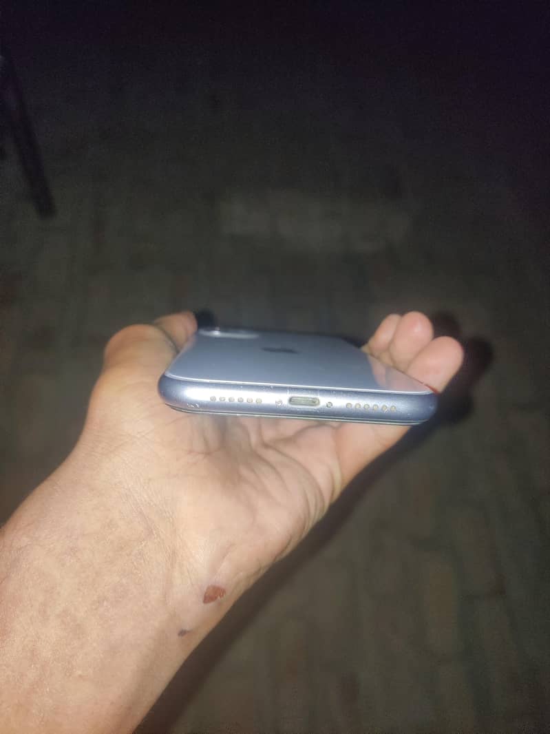 Apple iPhone 11 5