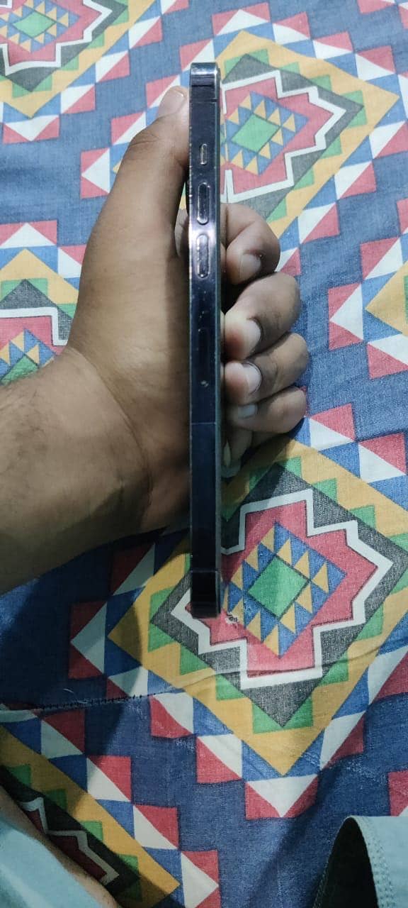 Apple iPhone 14 Pro Max 4