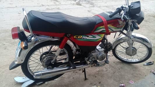 motorcycle CD-70