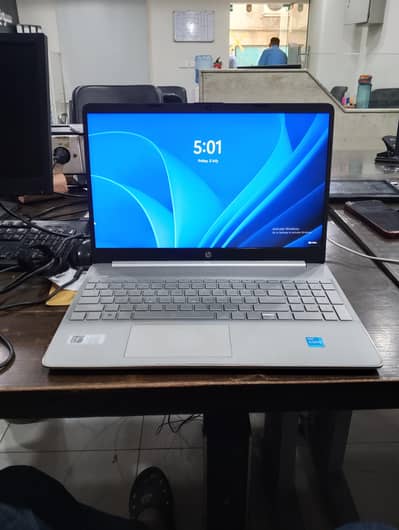 HP Lap top 32GB 512GB
