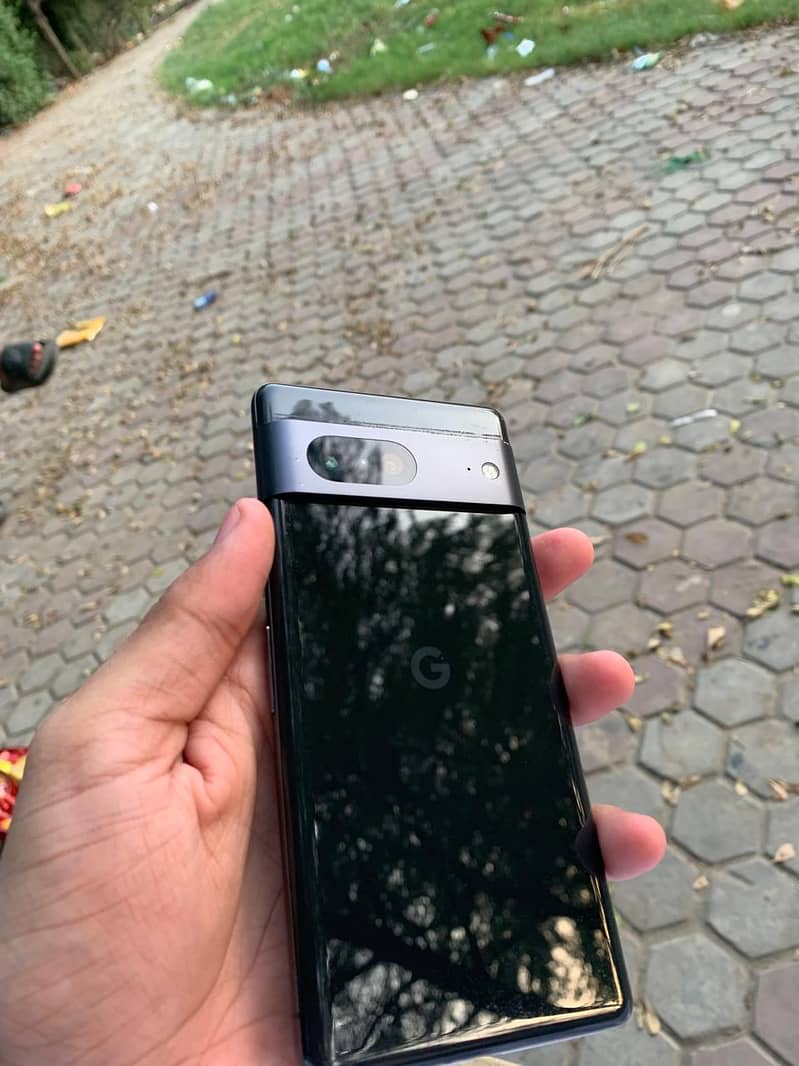 Google Pixel 7 4