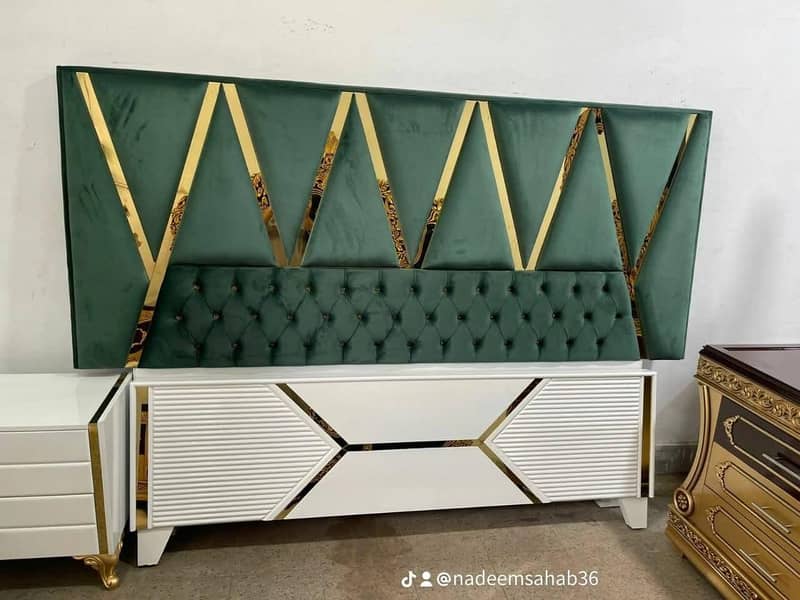 bed set + dressing +2 say table 6