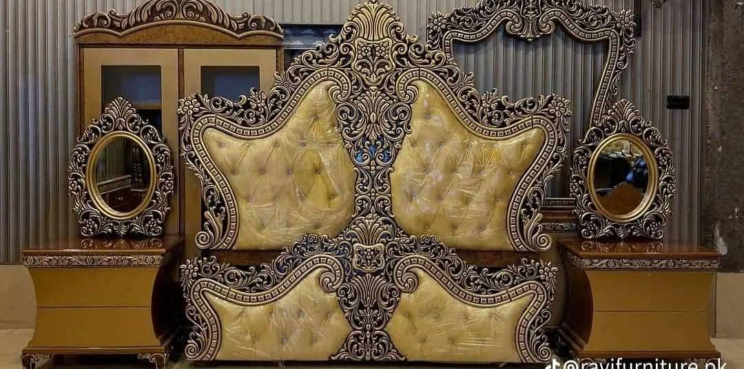 bed set + dressing +2 say table 18