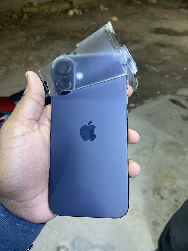 Apple iPhone 16 Plus 0