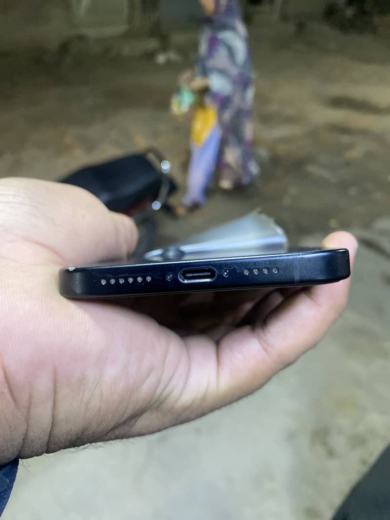 Apple iPhone 16 Plus 5
