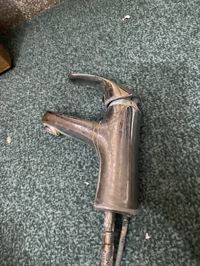 2 water taps in good condition for sale