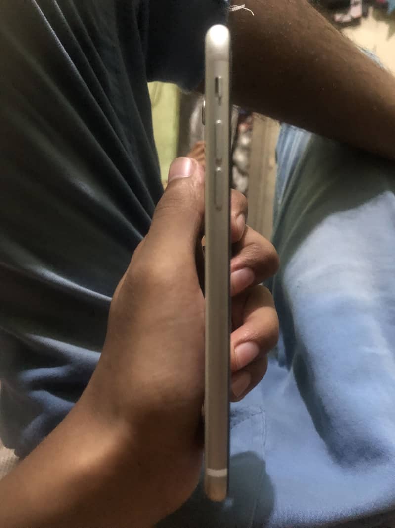 Apple iPhone SE 6