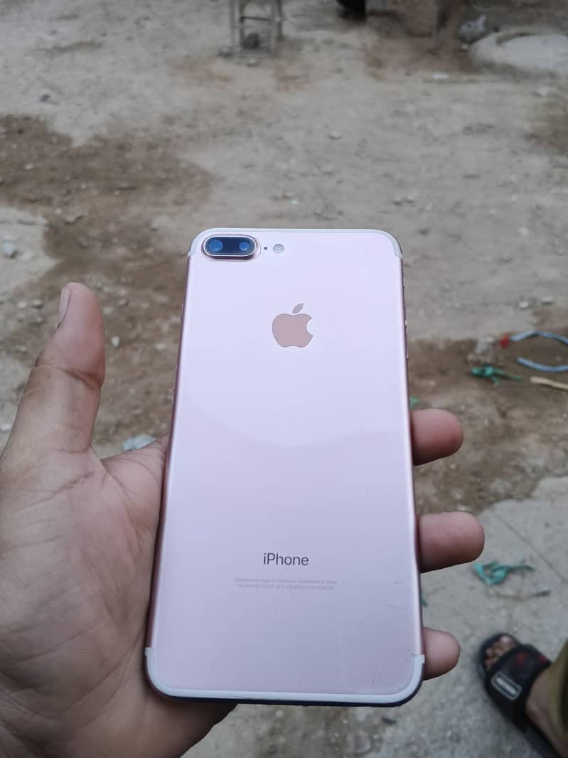 Apple iPhone 7 Plus 0