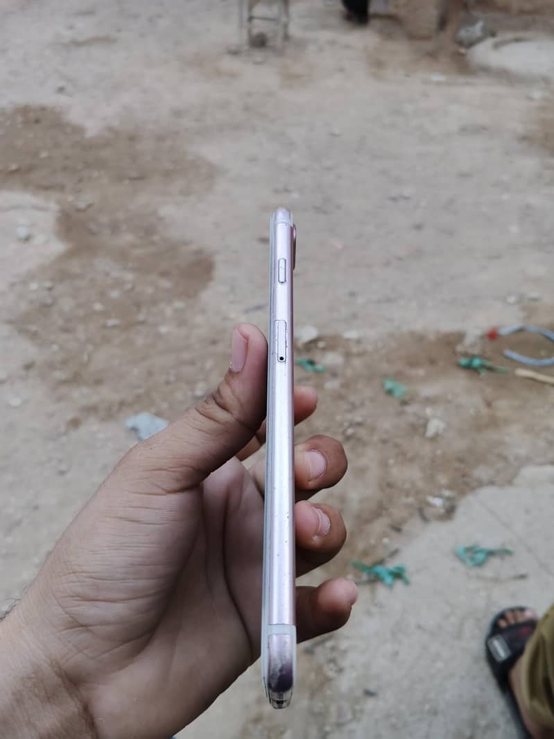Apple iPhone 7 Plus 1
