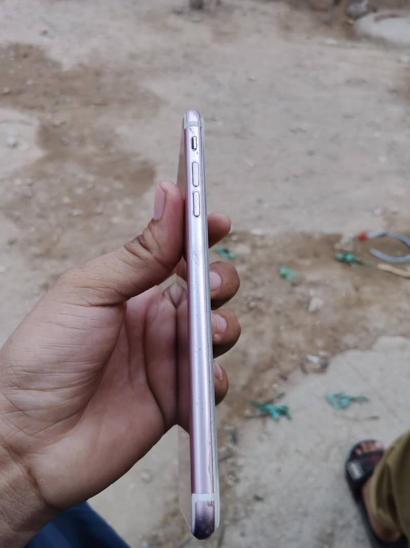 Apple iPhone 7 Plus 2