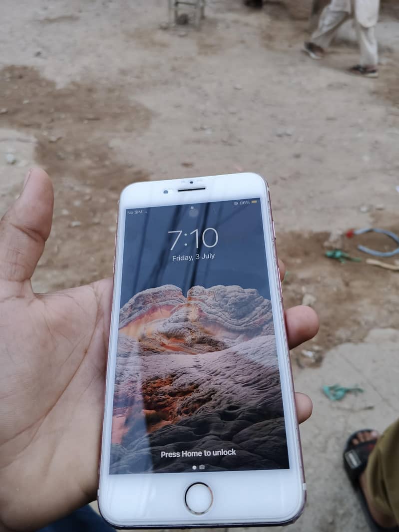 Apple iPhone 7 Plus 5
