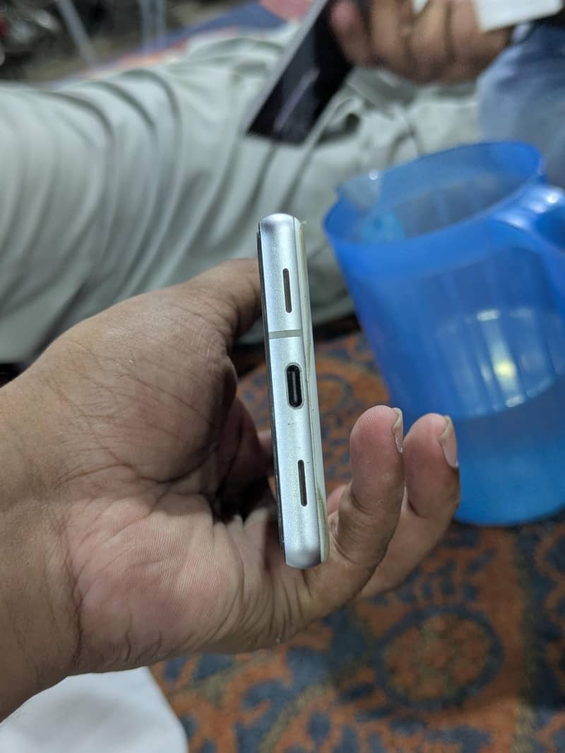 Google Pixel 7a 1
