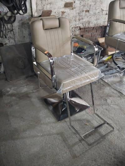 Barber chair/Cutting chair/ Shampoo unit/Trolly/Saloon Furniture.