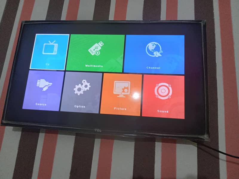 TCL LCD 1