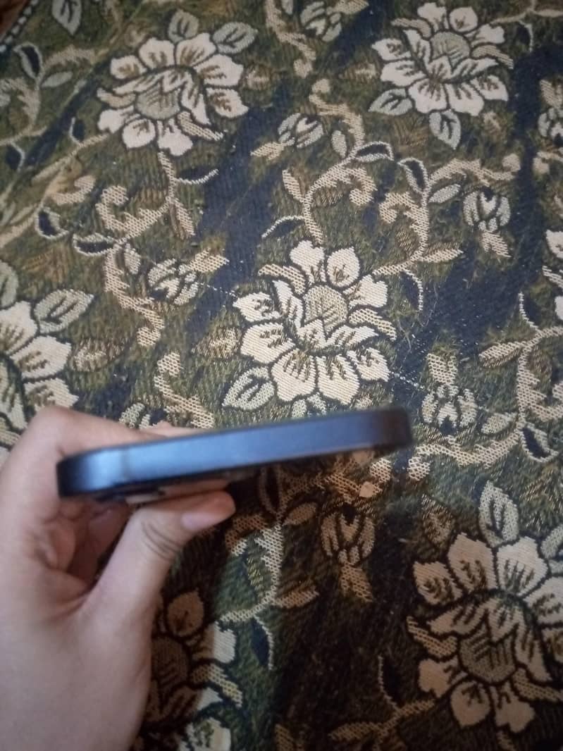 Apple iPhone 12 2