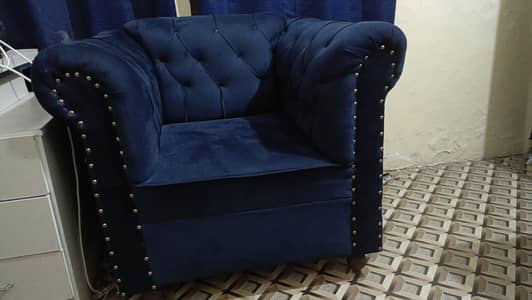 Brand new 5 seater sofa set with table