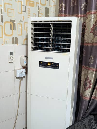 Gree Chiller Ac 2 Ton Cabinet
