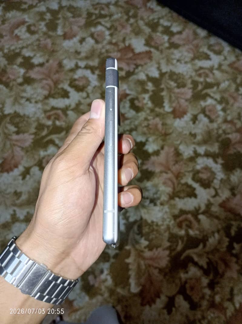 Google Pixel 7a 1