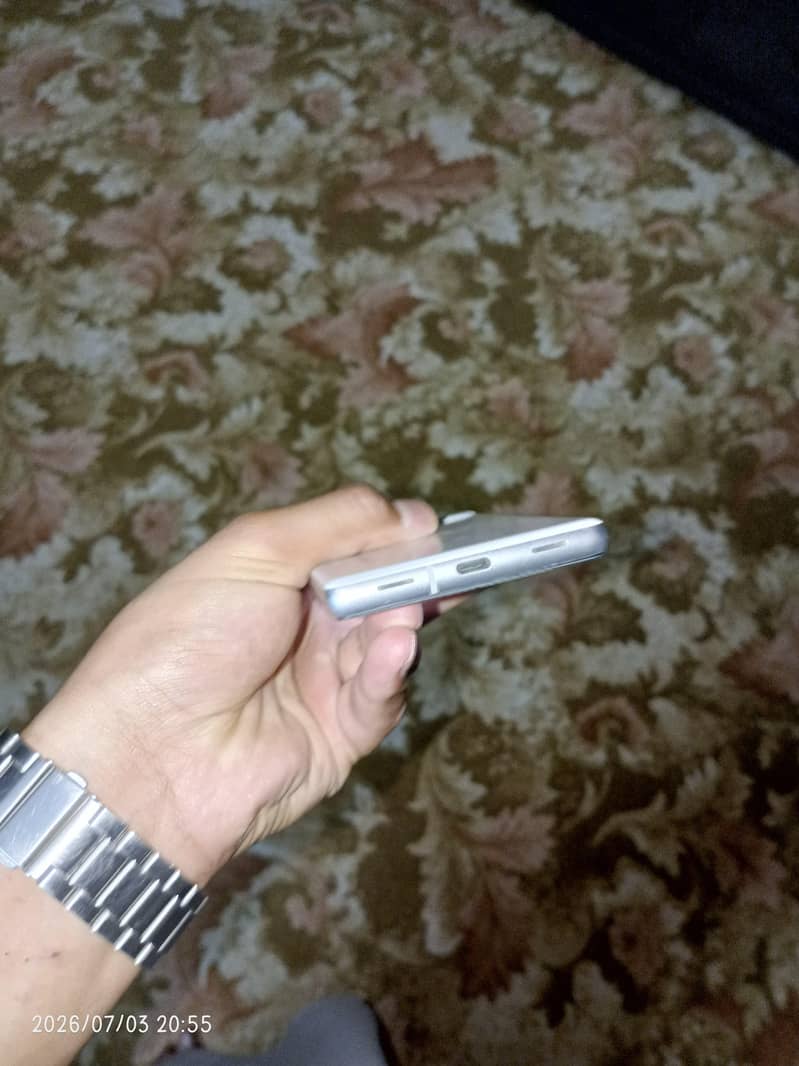 Google Pixel 7a 2