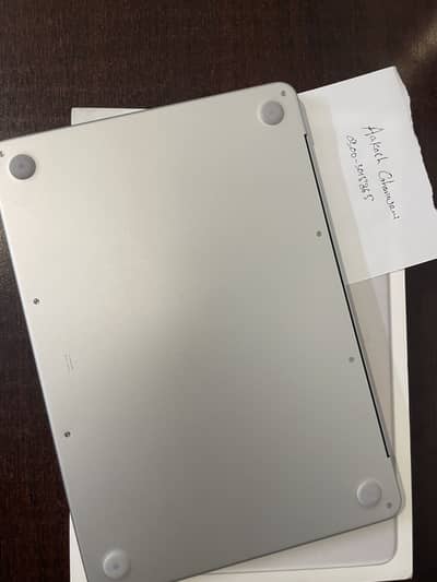 Macbook Neo Silver