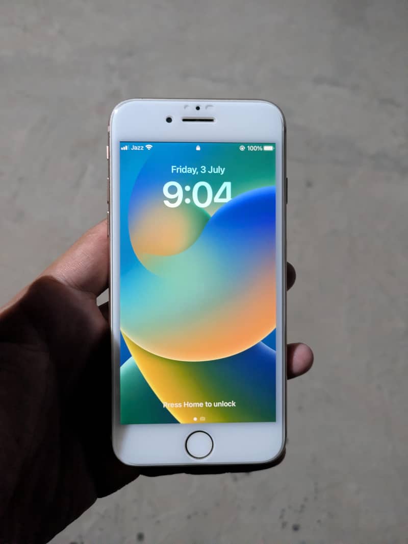 Apple iPhone 8 3