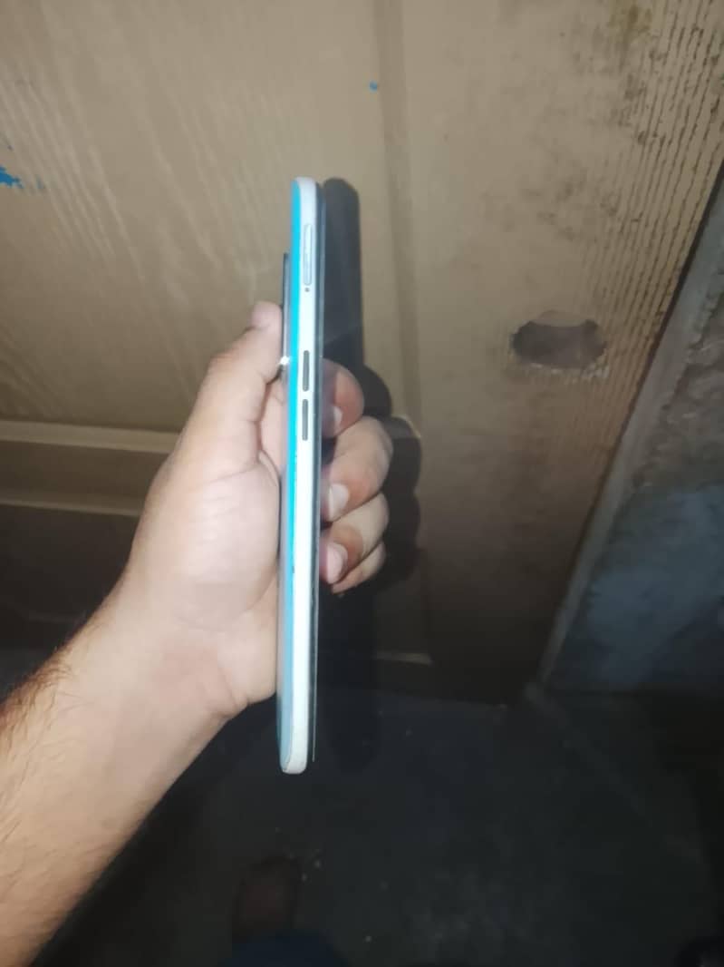 OPPO A76 4