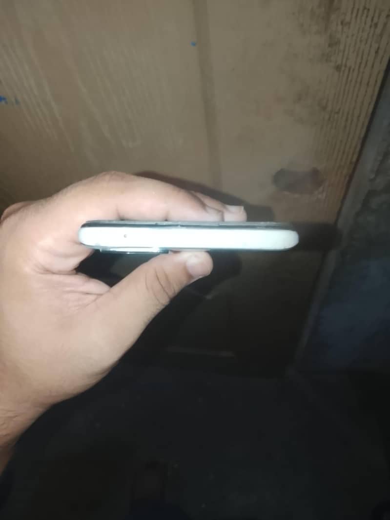 OPPO A76 7