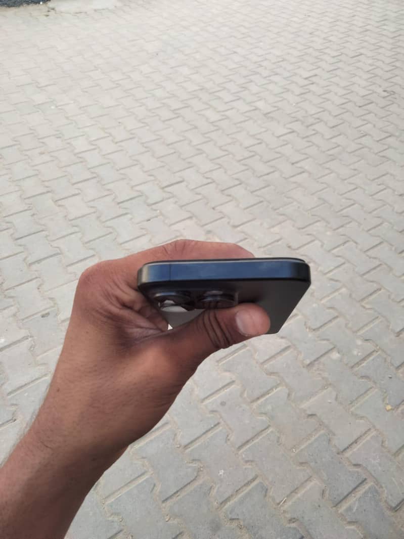 iphone 15 pro 2