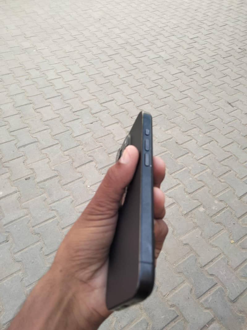 iphone 15 pro 8