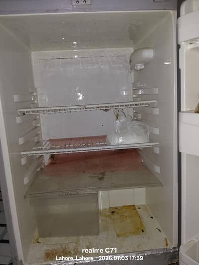Haier 9.3 cubic feet fridge