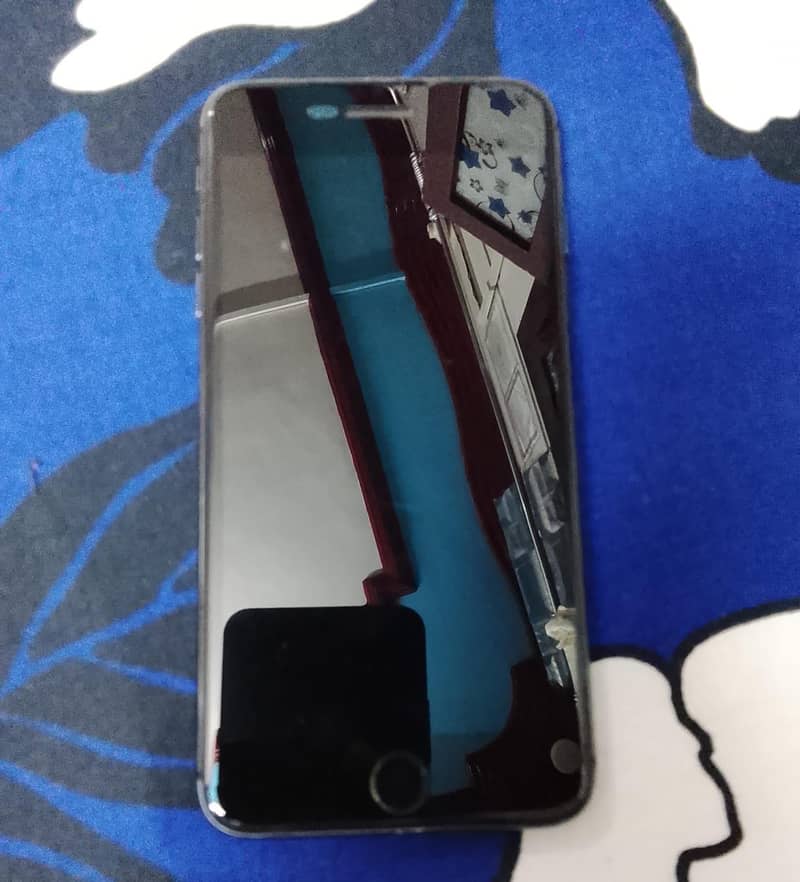 Apple iPhone 8 Plus 1