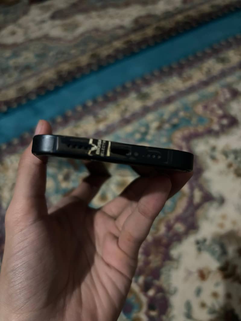 Apple iPhone 13 3