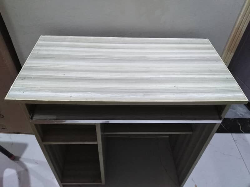 computer table 2