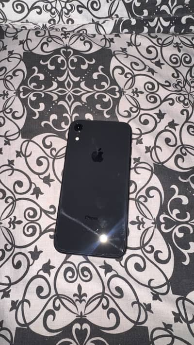 Apple iPhone XR