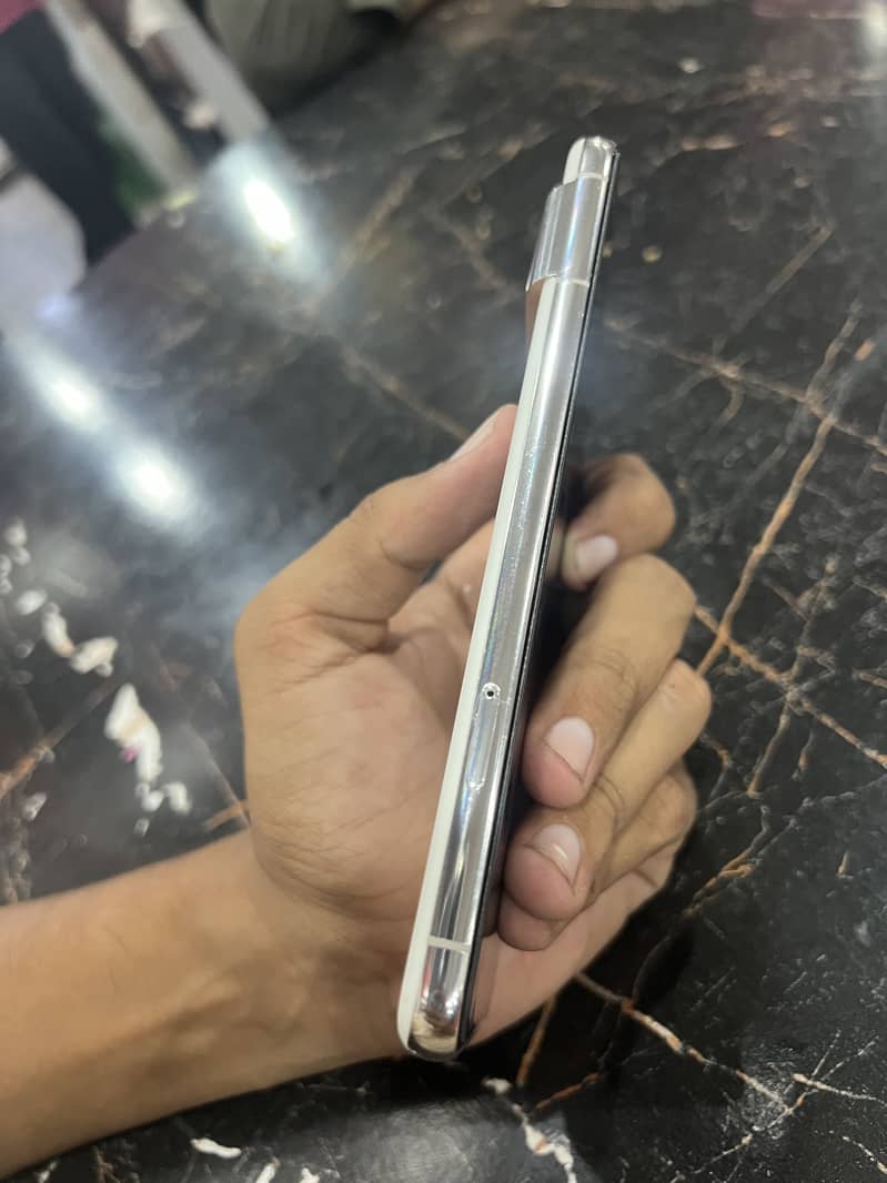 Google Pixel 8 Pro 4