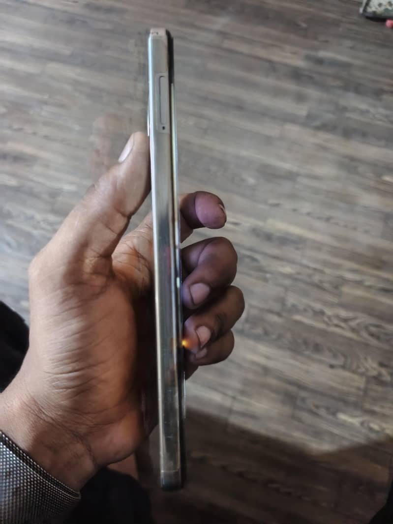 Tecno camon 30 2