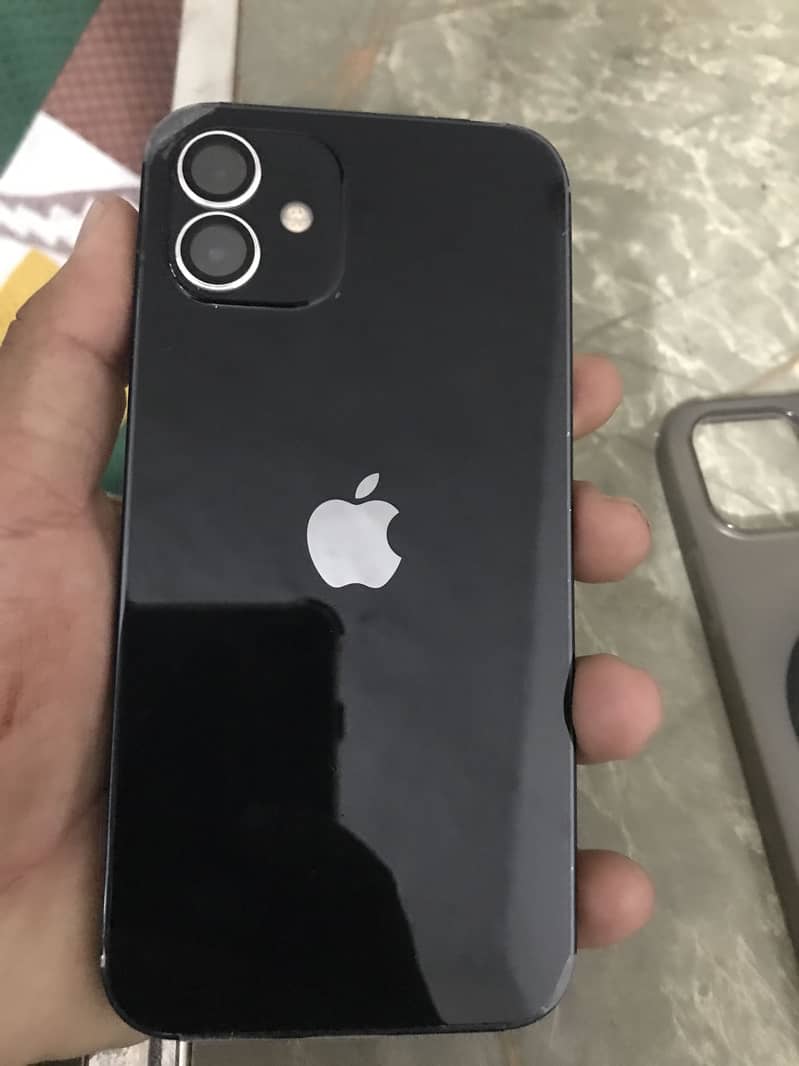 iPhone 12 3