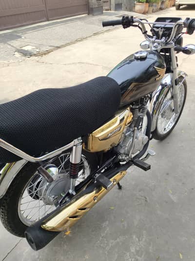 Honda CG 125 Self Start 2023/2024 - Excellent Condition, Low Mileage