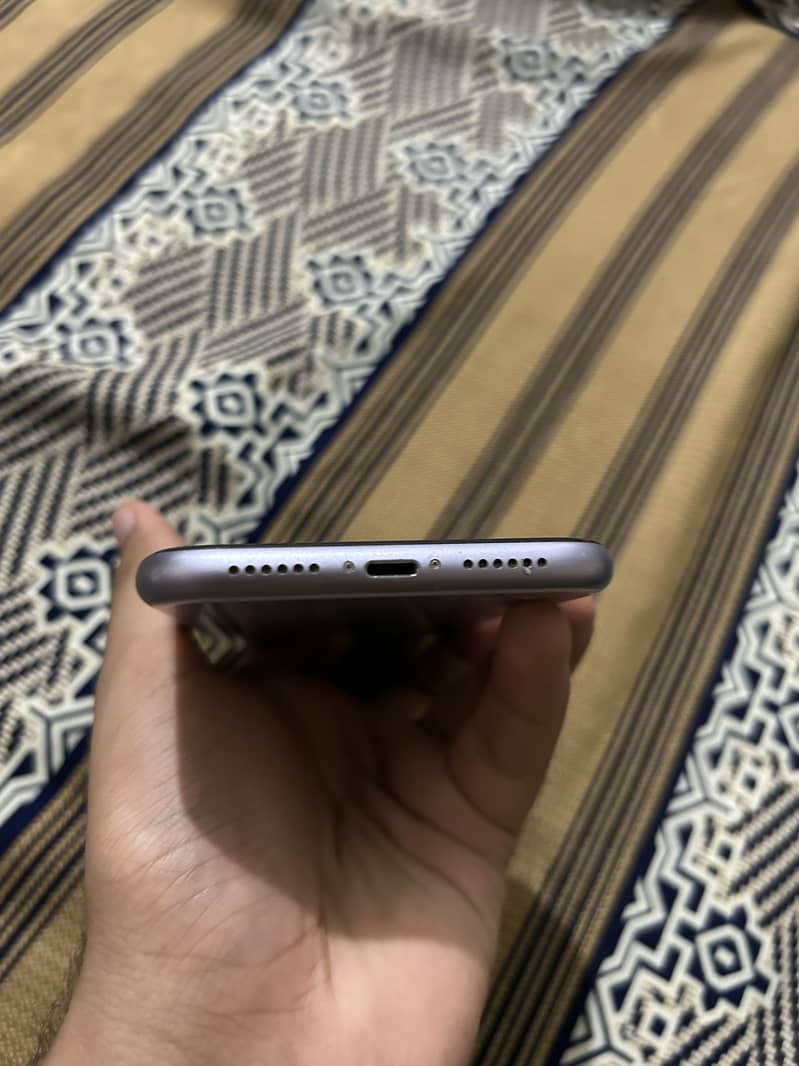 Apple iPhone 11 2