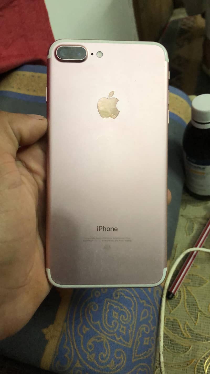 Apple iPhone 7 Plus 1