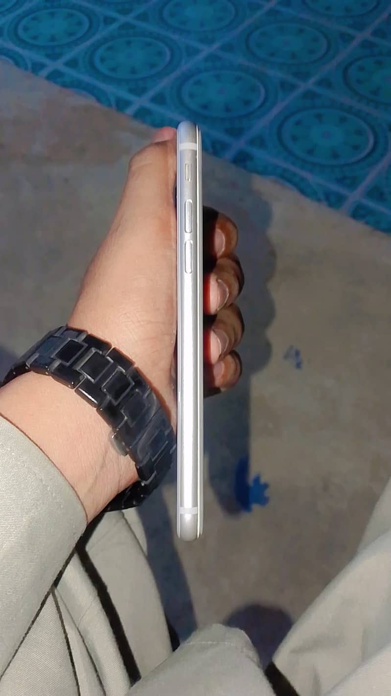 Apple iPhone 8 2