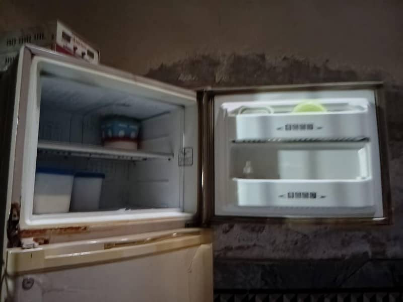 refrigerator 0