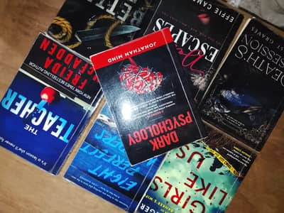 Bundle of 7 English novels(suspence,crime and thriller novels)