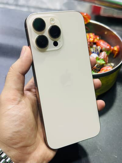 Apple iPhone 16 Pro Max