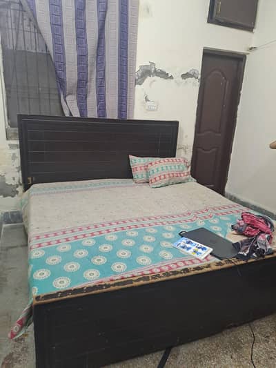 BED FOR SALE WITHOUT MATRESS