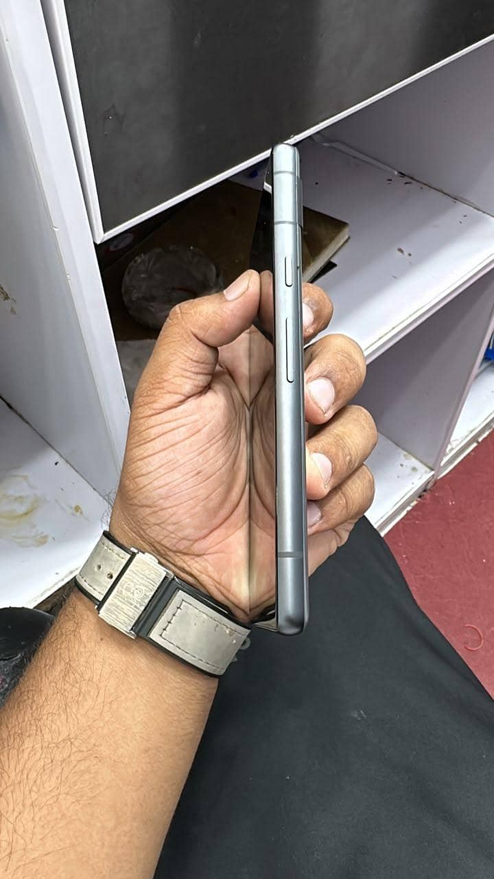 Google Pixel 7a 4
