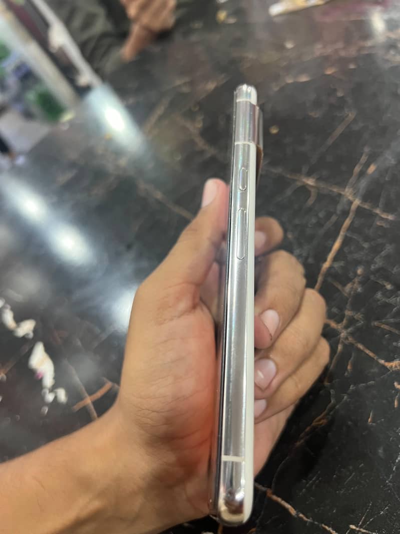 Google Pixel 8 Pro 2