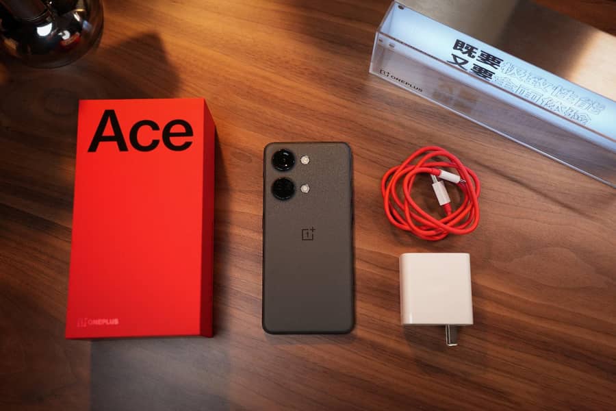 OnePlus Ace 2V 0
